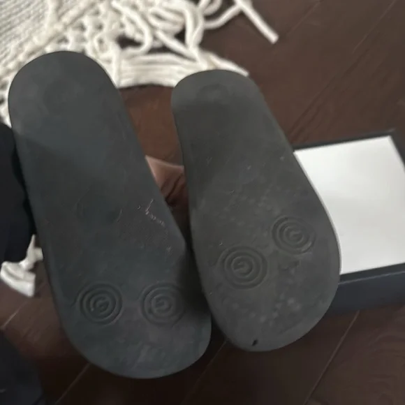 Little girls Gucci sandals